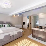 Hotel de apartamente Crystal Luxury 3*