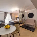 Crystal Luxury Hotel de apartamente Craiova