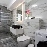Crystal Luxury Hotel de apartamente Craiova