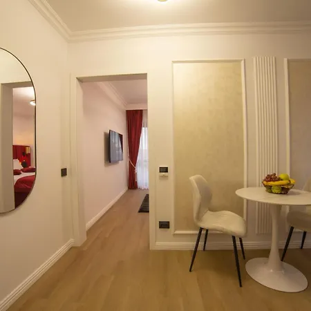 Crystal Luxury 3* קריובה