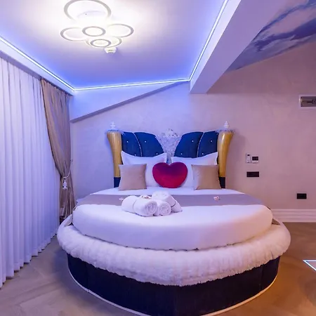 Crystal Luxury 3*