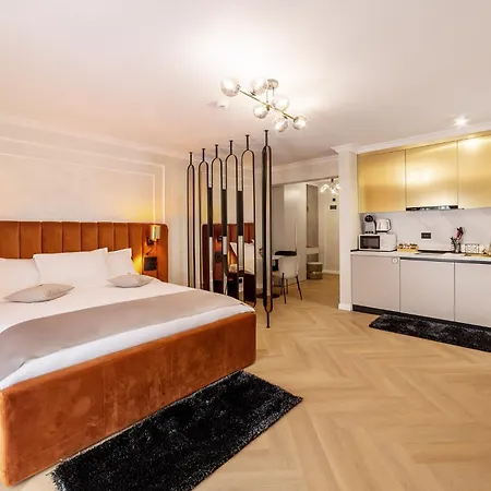 Crystal Luxury 3* קריובה