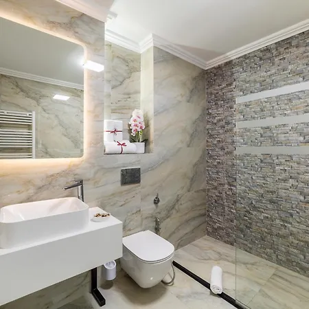 Crystal Luxury شقة فندقية