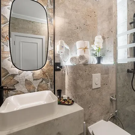 Crystal Luxury 3*