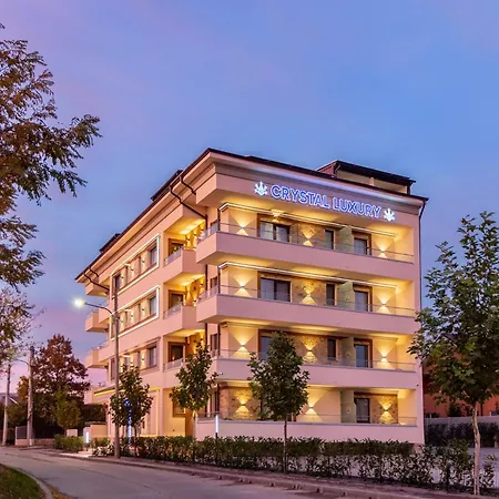 מלון דירות Crystal Luxury 3*