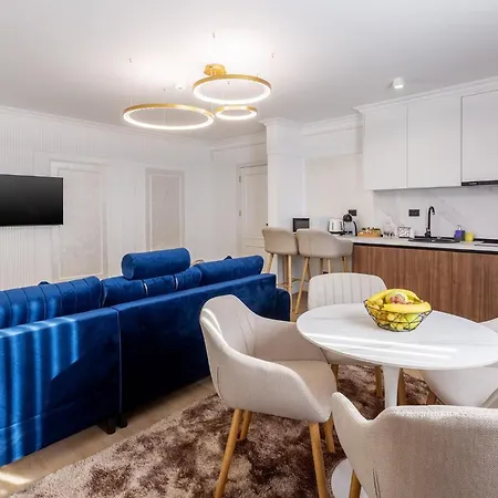 Апартхотел Crystal Luxury Крайова