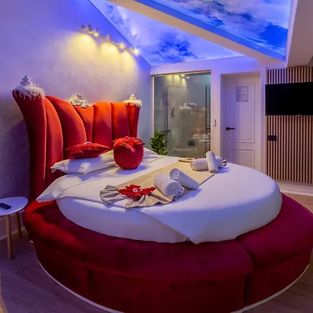 Crystal Luxury 3*
