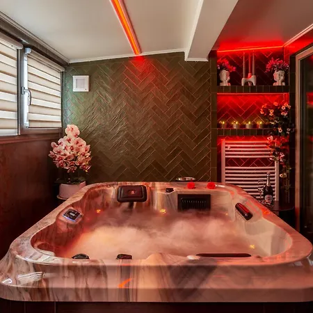 Crystal Luxury 3* Крайова