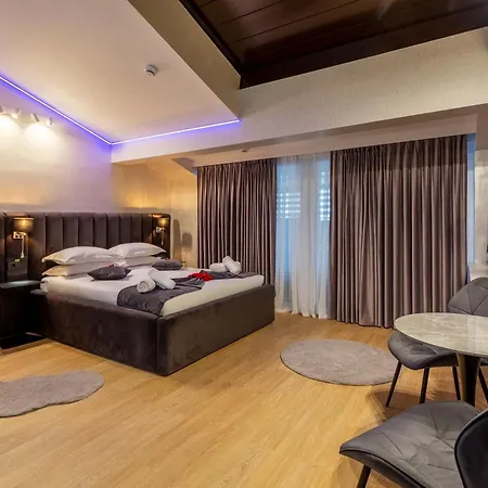 Crystal Luxury 3*