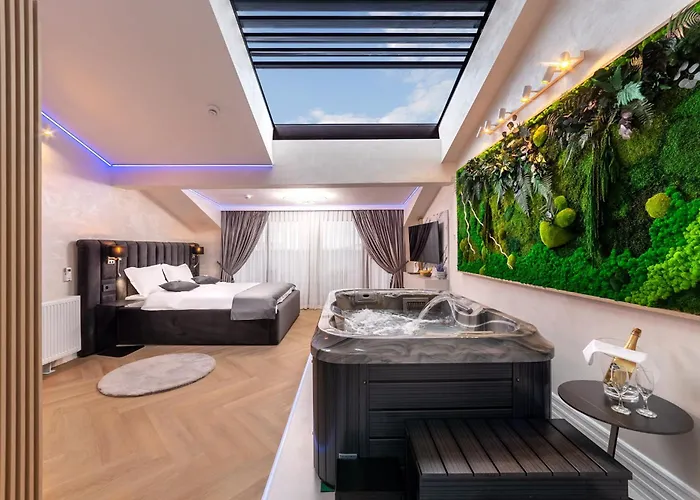 Crystal Luxury Hotel apartamentowy 3*