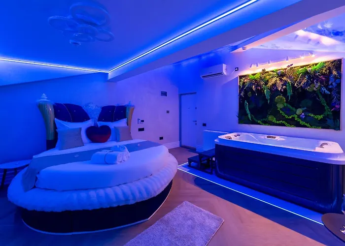 Hotel apartamentowy Crystal Luxury 3*