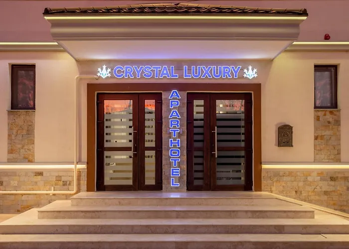 Aparthotel Crystal Luxury 3*