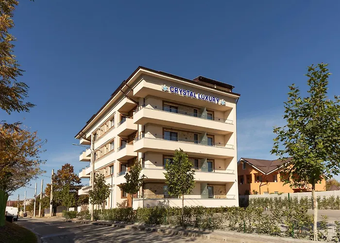 Crystal Luxury Aparthotel 3*